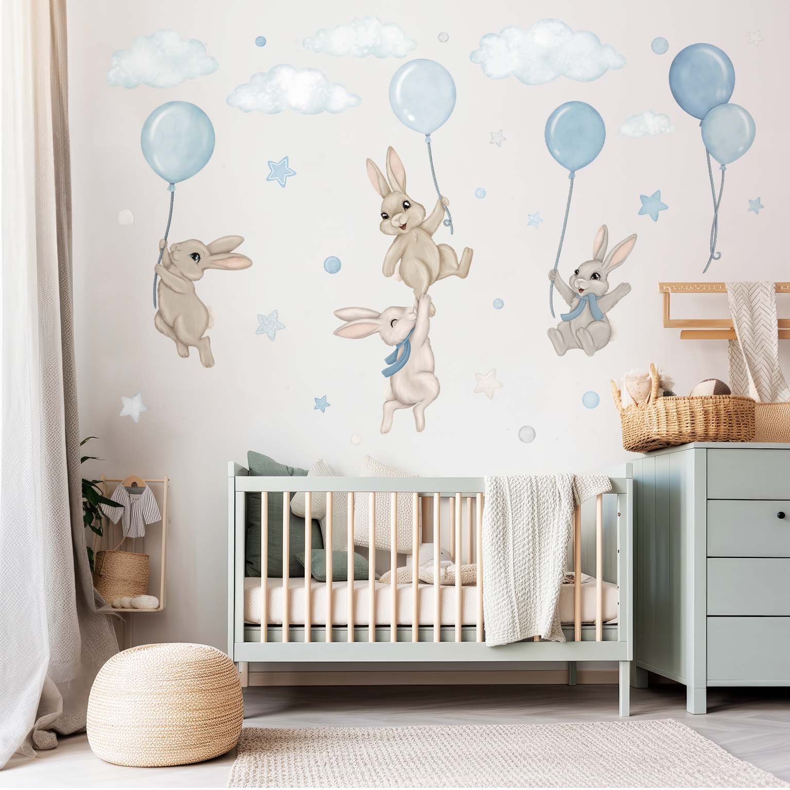 decoration murale chambre bebe bleu nuages etoiles